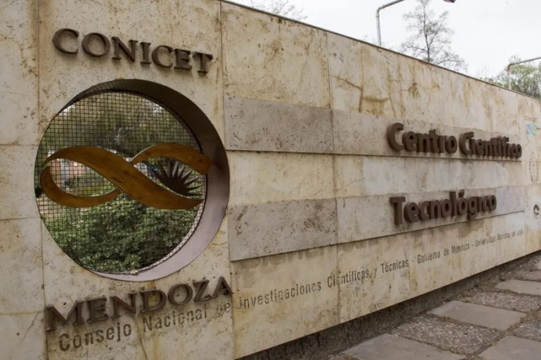 bb6bdfbb156d2c552af43a309c7a082b_1000_1100