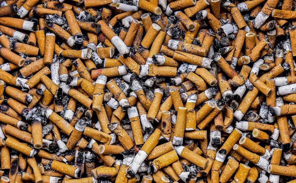 tabaco-contaminacion-colillas-muertes-calle-residuos-GettyImages-2