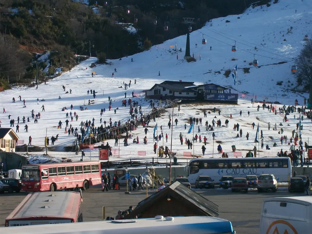 Base_del_Cerro_Catedral_en_Bariloche._(Patagonia_Argentina)_04